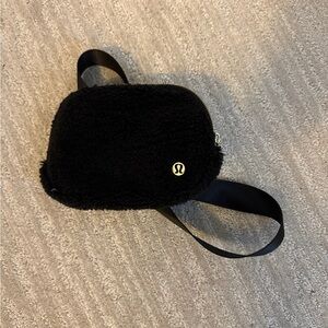 lululemon athletica fleece belt bag